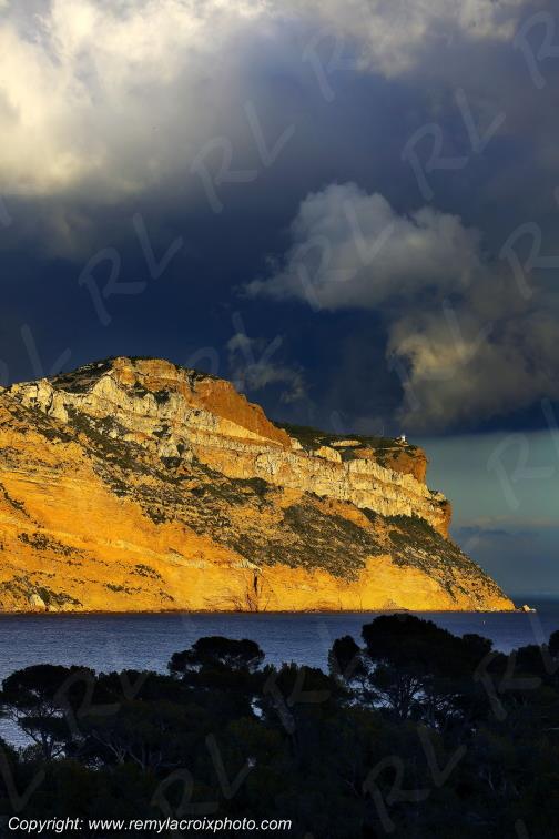 Cap Canaille Calanque de Port-Miou Cassis Bouches du Rh�ne Provence Alpes C�te d'Azur France www.remylacroixphoto.com