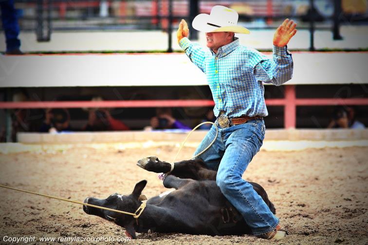 Rodeo Cheyenne Frontier Days Calf Roping Wyoming USA www.remylacroixphoto.com