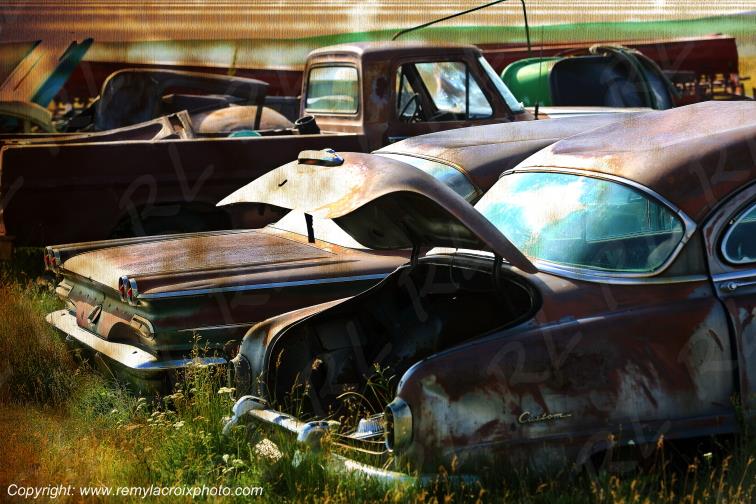 Ford Custom Pontiac Strato Chief 1960 wreck Saskatchewan Canada www.remylacroixphoto.com #wreck #classiccar