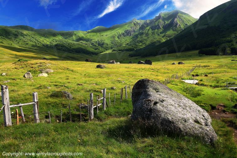 Vall�e glaci�re de la Fontaine Sal�e Puy de D�me Auvergne Rh�ne-Alpes France www.remylacroixphoto.com